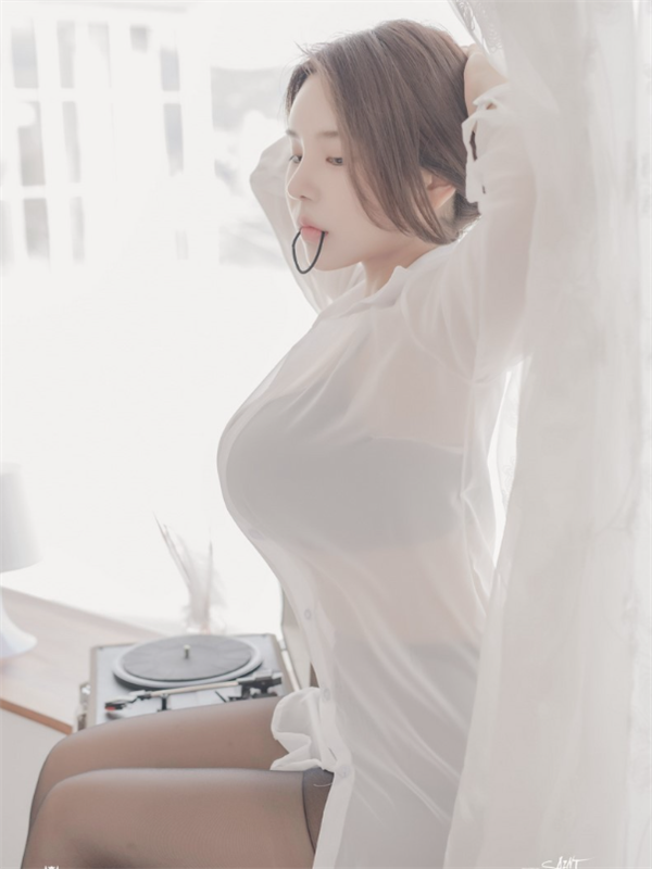 帝王享受， 配合度100%美臀美胸