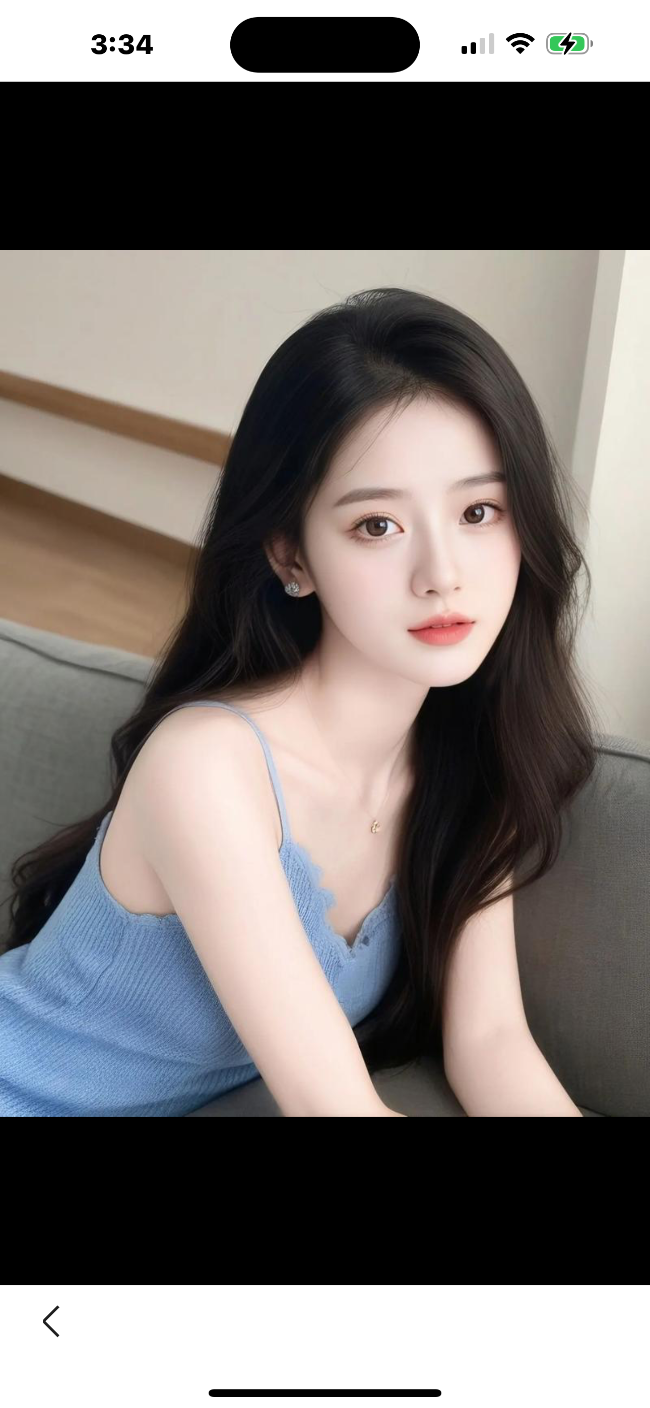 肤白高挑的阳光女孩