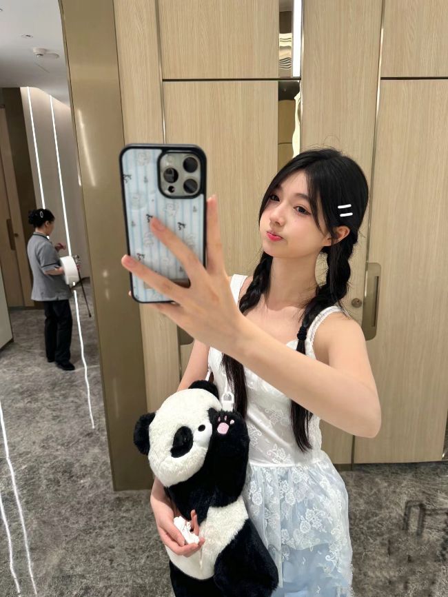 仙女下凡美女如云